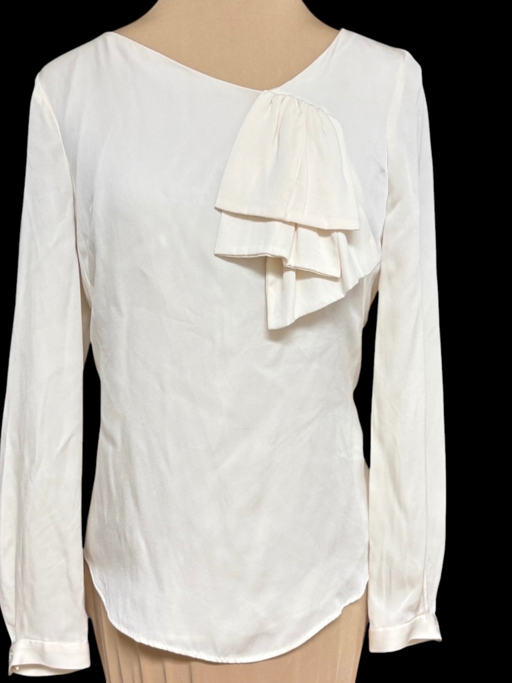 blouse MILLY ivory silk XS/S round neck long sleeve button back lightly lined